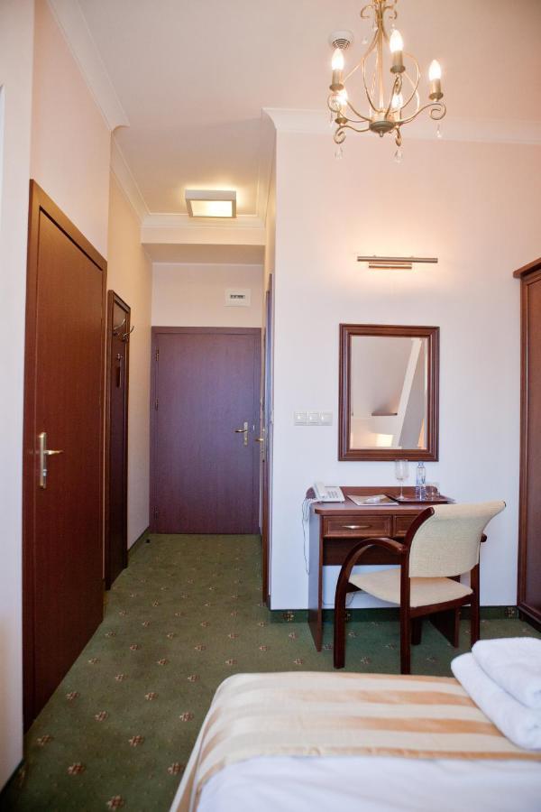 Hotel Masovia Гижицко Экстерьер фото